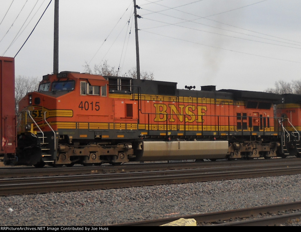 BNSF 4015